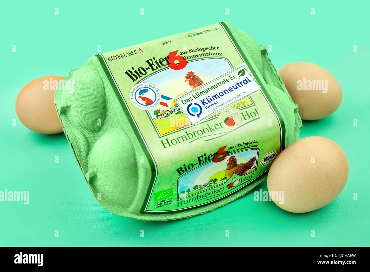 Amburgo, Germania - Giugno 10 2022: 6 bio uova e pacchetto tedesco Foto Stock