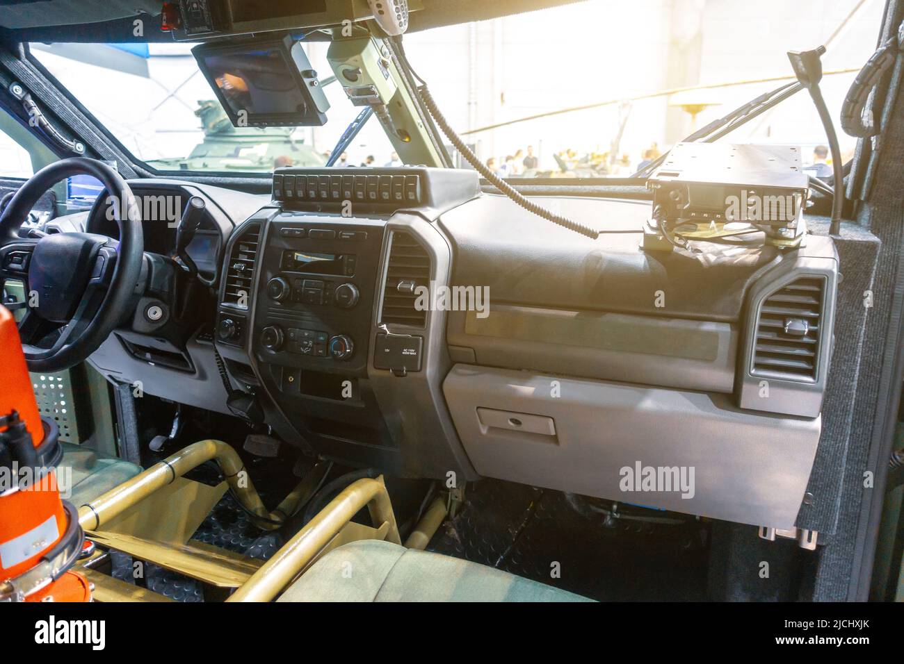 Cruscotto di una jeep militare per pattugliare e trasportare soldati. Foto Stock