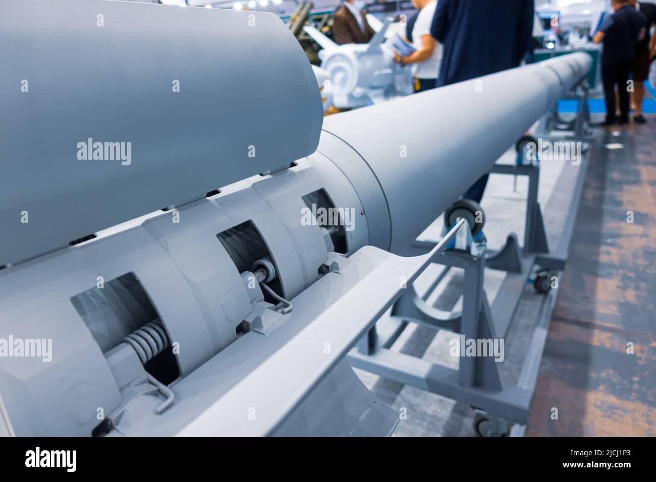 Aviazione guidata Air-to-Air massiccio. Missile a medio raggio per intercettare gli obiettivi aerei. Foto Stock