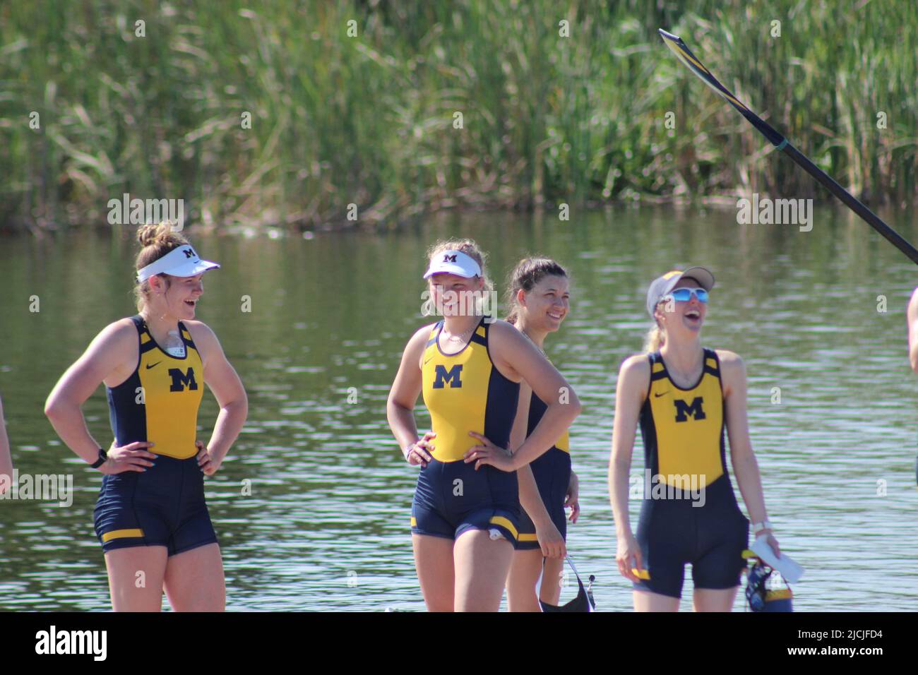 2022 University of Michigan Womens team a Big Ten gara di regata invitazionale Sarasota Florida nathan Benderson Park equipaggio 4 8 persone barche veloce Foto Stock