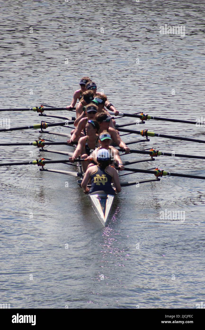 2022 University of Michigan Womens team a Big Ten gara di regata invitazionale Sarasota Florida nathan Benderson Park equipaggio 4 8 persone barche veloce Foto Stock