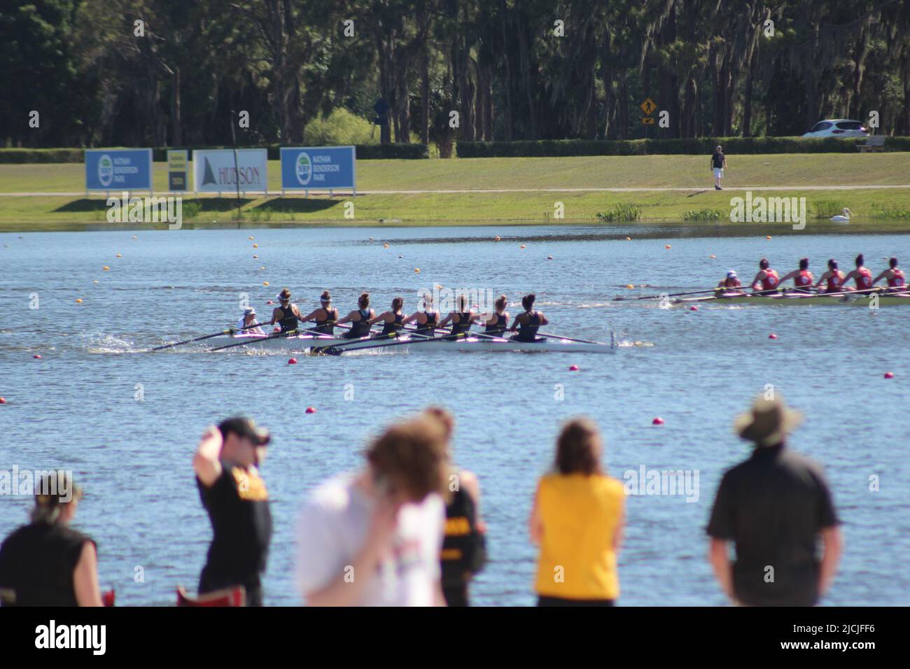 2022 University of Michigan Womens team a Big Ten gara di regata invitazionale Sarasota Florida nathan Benderson Park equipaggio 4 8 persone barche veloce Foto Stock