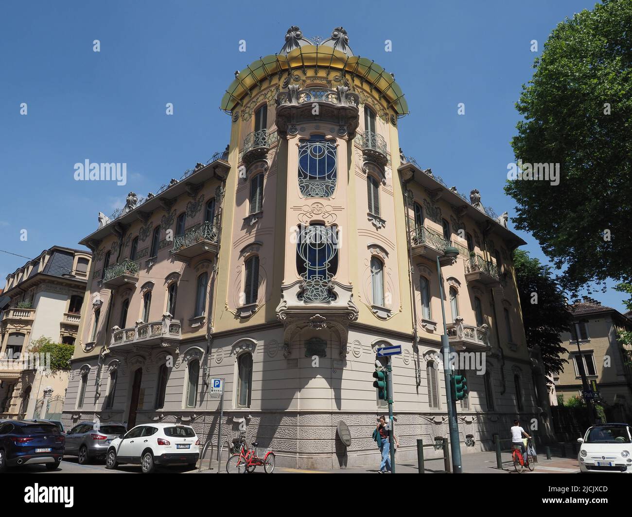 Casa Fleur aka Casa Fenoglio casa liberty a Torino Foto stock - Alamy