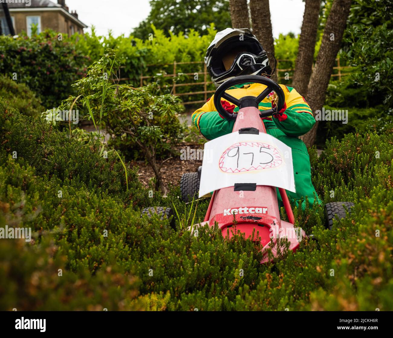 East Budleigh Village Scarecrow Festival in aiuto di tutti i Santi Chiesa. Foto Stock