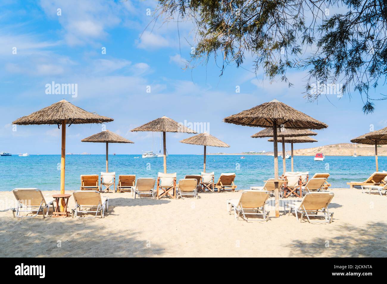 Romantica spiaggia dell'isola greca Foto Stock