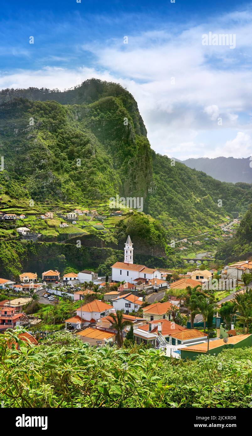 Faial Village sulla costa settentrionale, isola di Madeira, Portogallo Foto Stock