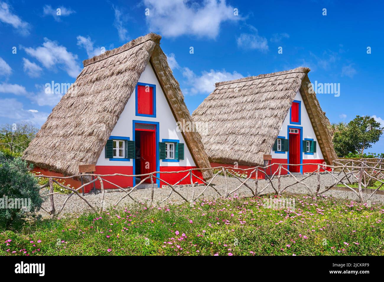 Palheiros casa tradizionale, Santana, Isola di Madeira, Portogallo Foto Stock