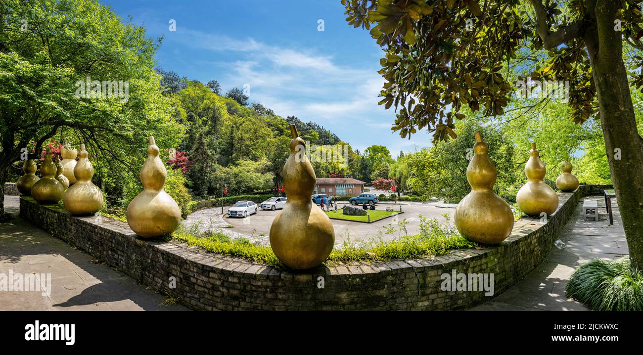 Ningbo dongqian lago narathiwat isola inchiesta in dieci gold paranco davanti al dio della ricchezza Foto Stock
