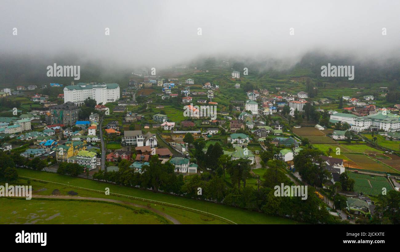 Nuwara Eliya città in montagna, un luogo turistico e popolare in Sri Lanka. Foto Stock