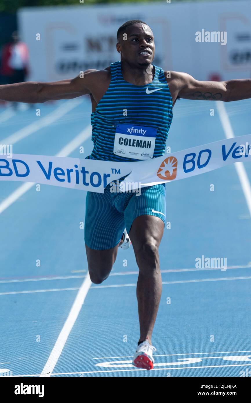 Christian Coleman (USA) vince i 100m uomini al Gran Premio di NYC 2022. Foto Stock