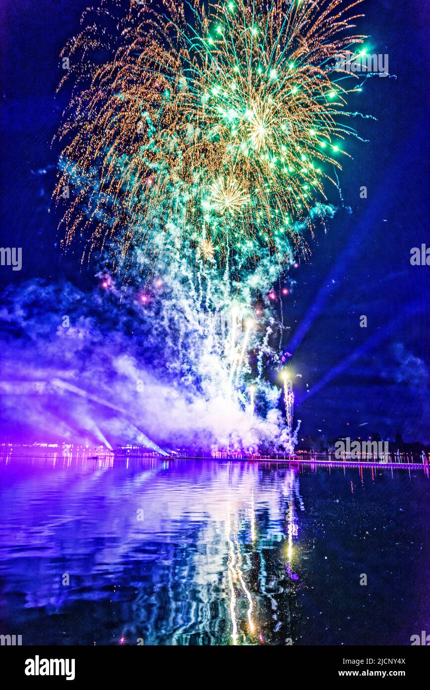 Tag der Niedersachsen: Große Lasershow startet am Maschsee Foto Stock