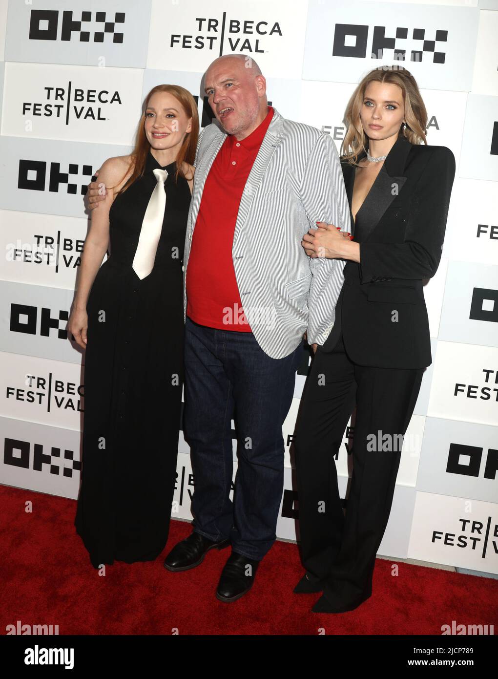 14 giugno 2022, New York, New York, USA: L'attore JESSICA CHASTAIN, il regista JOHN MICHAEL MCDONAGH e l'attore ABBEY LEE KERSHAW partecipano al 2022 Tribeca Film Festival premiere di â€˜il Forgivenâ€™ tenuto al BMCC Tribeca PAC. (Credit Image: © Nancy Kaszerman/ZUMA Press Wire) Foto Stock