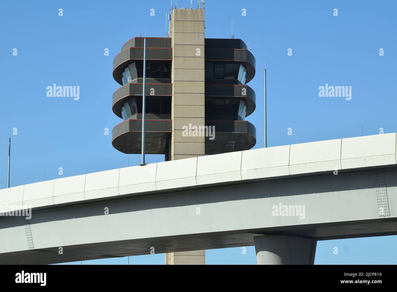 Torre di controllo del traffico aereo all'Aeroporto Internazionale di Dallas-Fort Worth (Aeroporto DFW) Foto Stock
