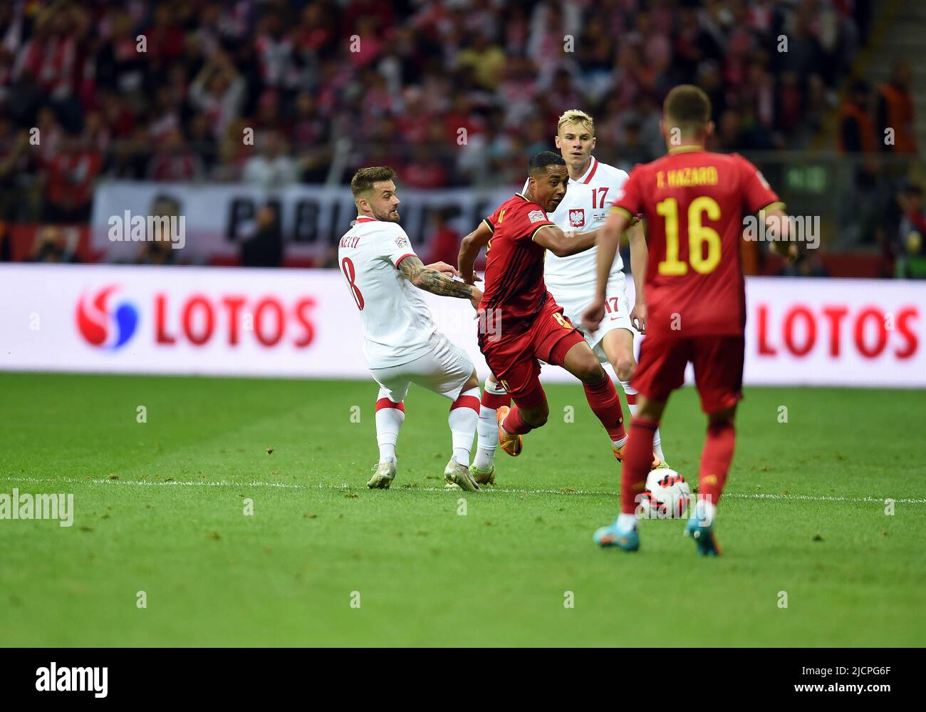 VARSAVIA, POLONIA - 14 GIUGNO 2022: UEFA Nations League 2023 Polonia - Belgio gioco o/p: Karol Linetty (Polonia) Youri Tielmans (Belgio) Foto Stock