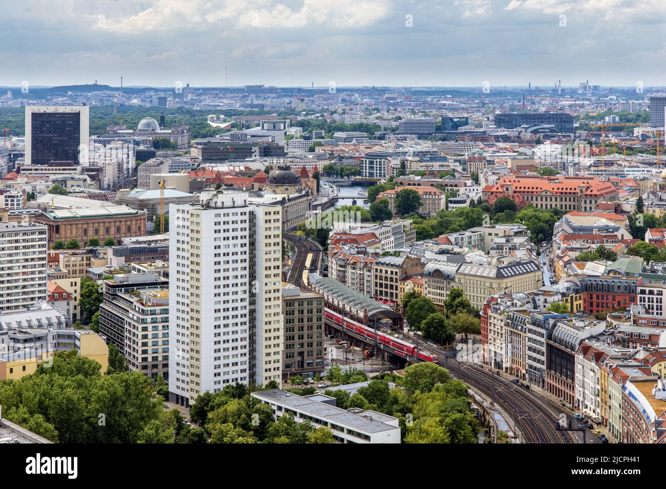 Vista sui tetti della città di Berlino, Germania Foto Stock