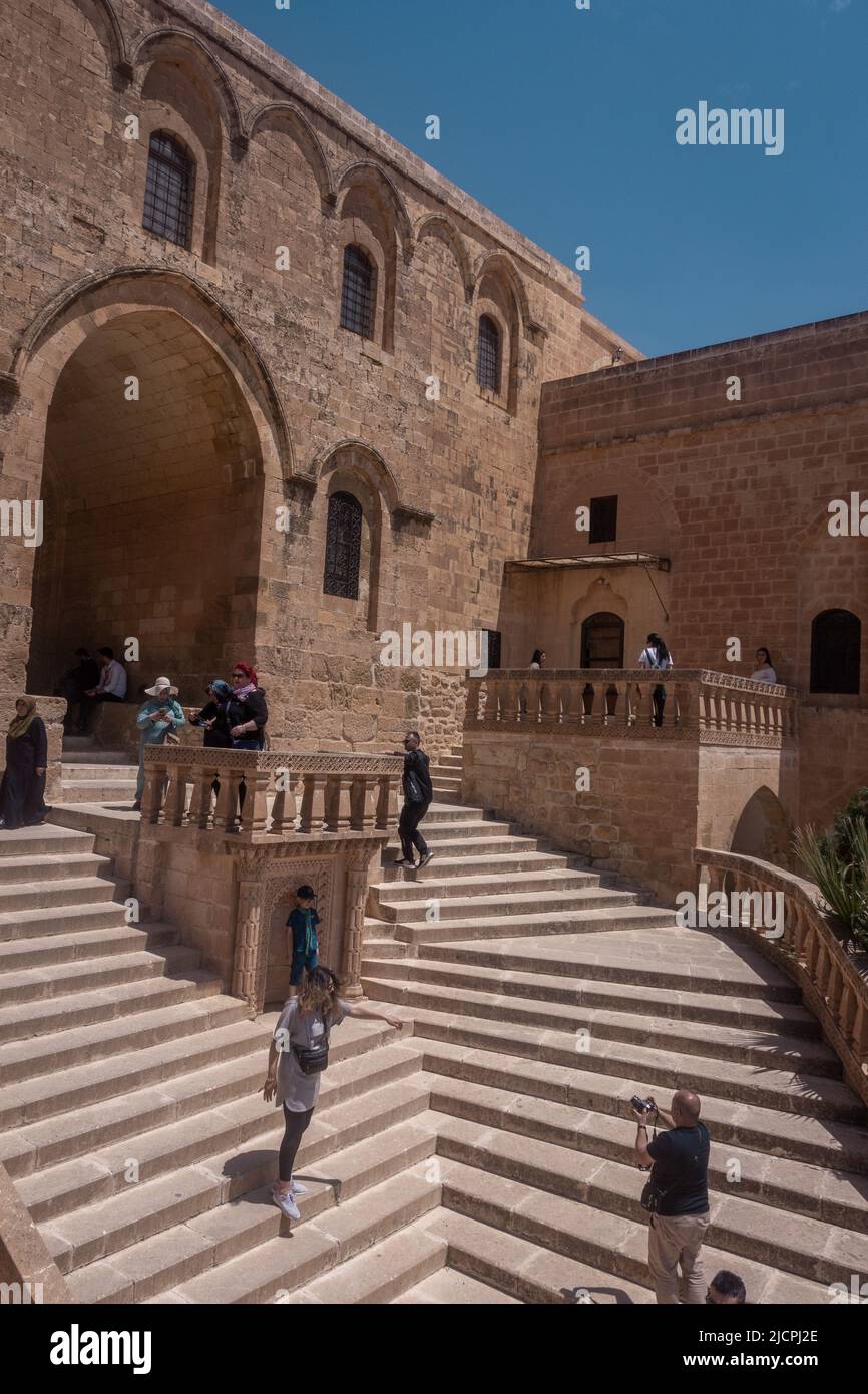 Mardin, Turchia - 19 maggio 2022: Monastero di Deyrulzafaran conosciuto anche come monastero di Mor Hananyo o monastero di Saffron Foto Stock