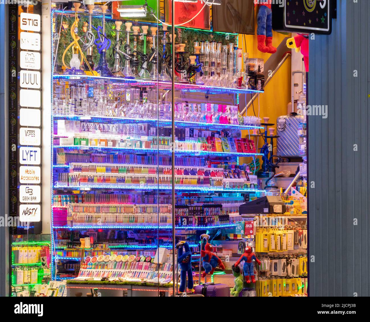 Gli American Candy Shops sono cresciuti in modo drastico su Oxford Street, che ora stanno affrontando delle probs da parte del Westminster Council su presunto Money launde Foto Stock