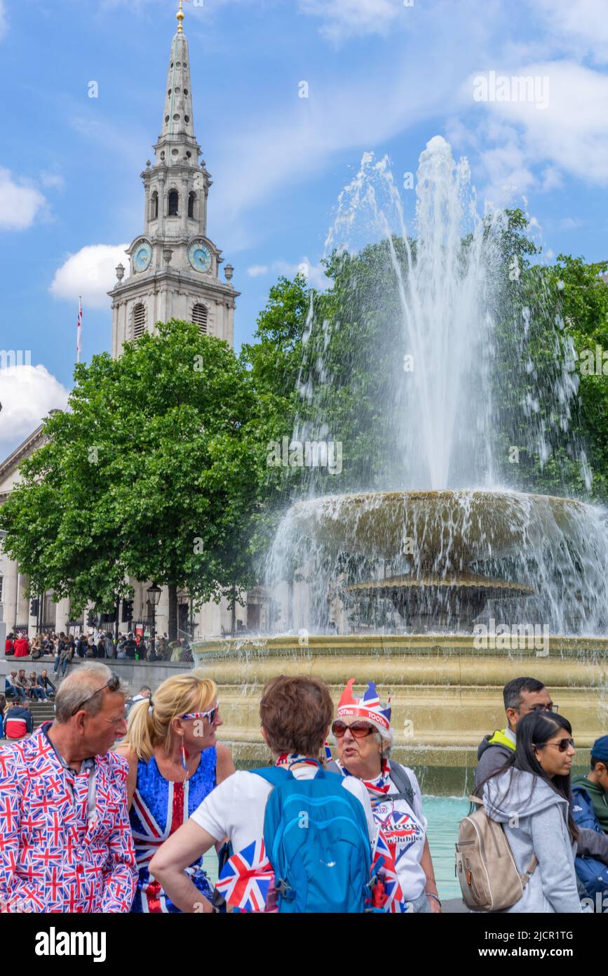Trafalgar Square prende il nome dalla battaglia di Trafalgar, una vittoria navale britannica nelle guerre napoleoniche con Francia e Spagna Foto Stock