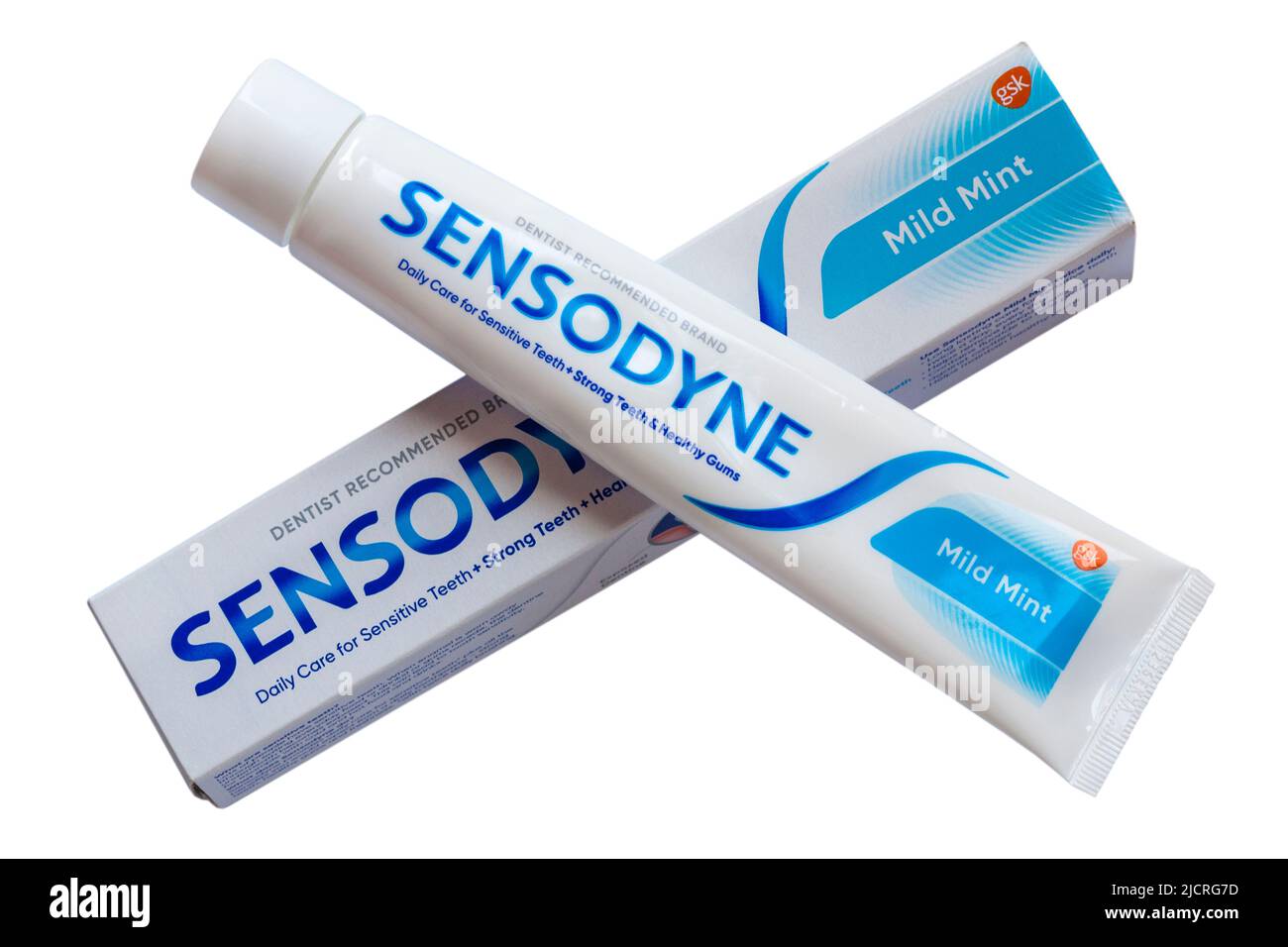 Scatola di Sensodyne delicato dentifricio menta su sfondo bianco - cura quotidiana per i denti sensibili + denti forti + gengive sane dentista marchio raccomandato Foto Stock