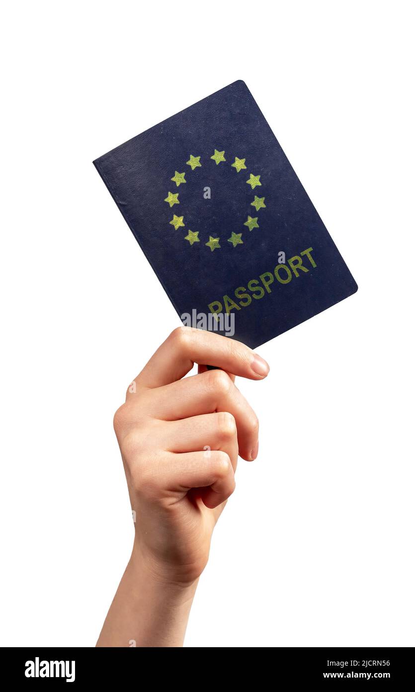 Mano donna che mostra passaporto isolato su sfondo bianco. Turismo, andare all'estero concetto. Identità, verifica della nazionalità. Foto di alta qualità Foto Stock