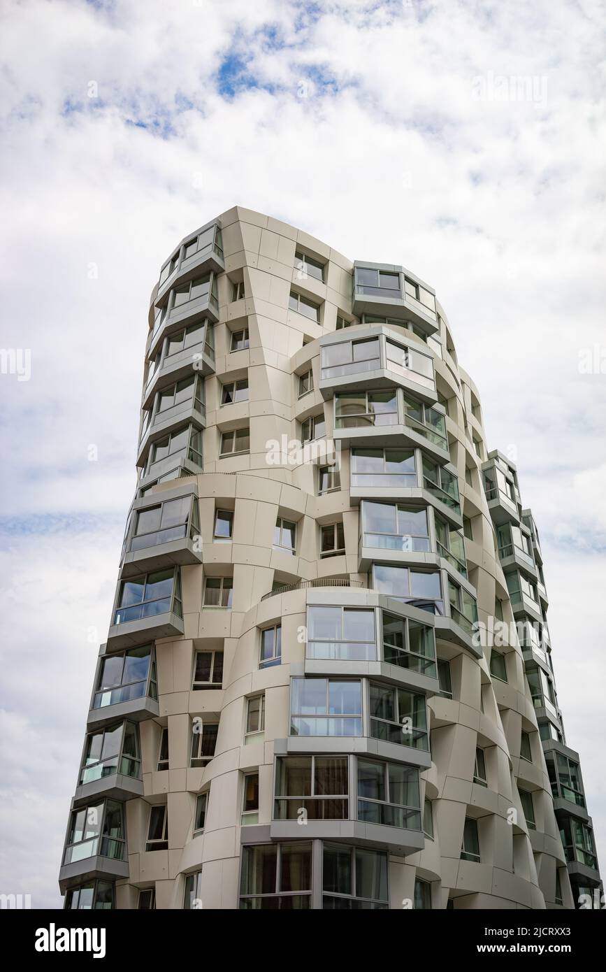 L'architetto Frank Gehry ha progettato Prospect Place con Gehry Partners. Rigenerazione della centrale elettrica di Giles Gilbert Scott Foto Stock