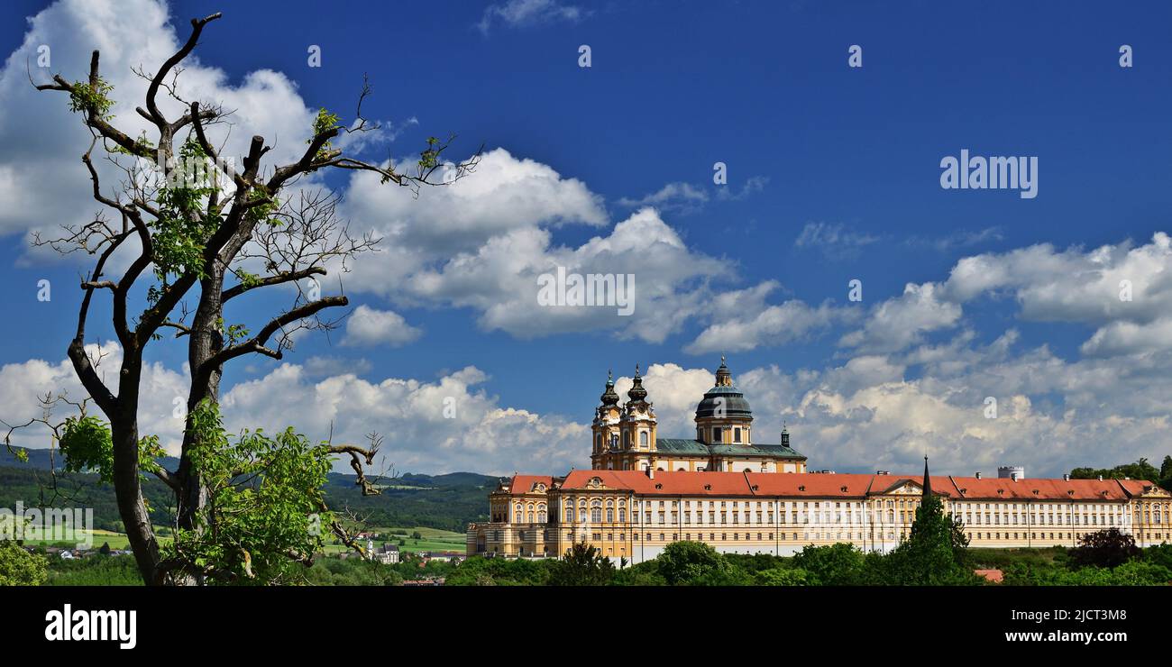 L'iconico monastero di Melk in Austria, nella regione di Wachau Foto Stock