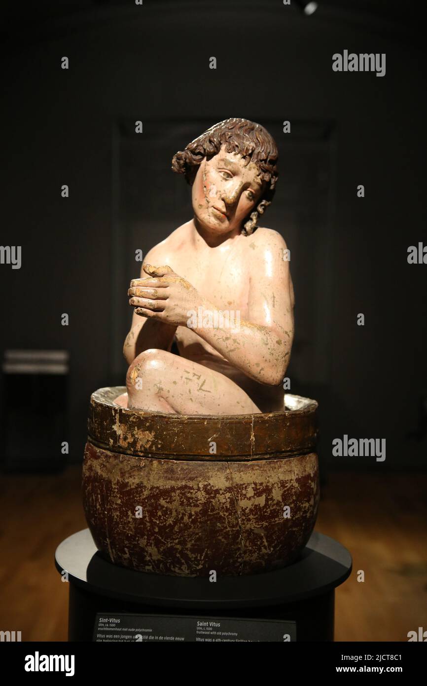 Martirio di San Vito nel cauldrom. Ulm, c.1500. Fruitwood con vecchio policromia. Rijksmuseum. Amsterdam. Paesi Bassi. Foto Stock