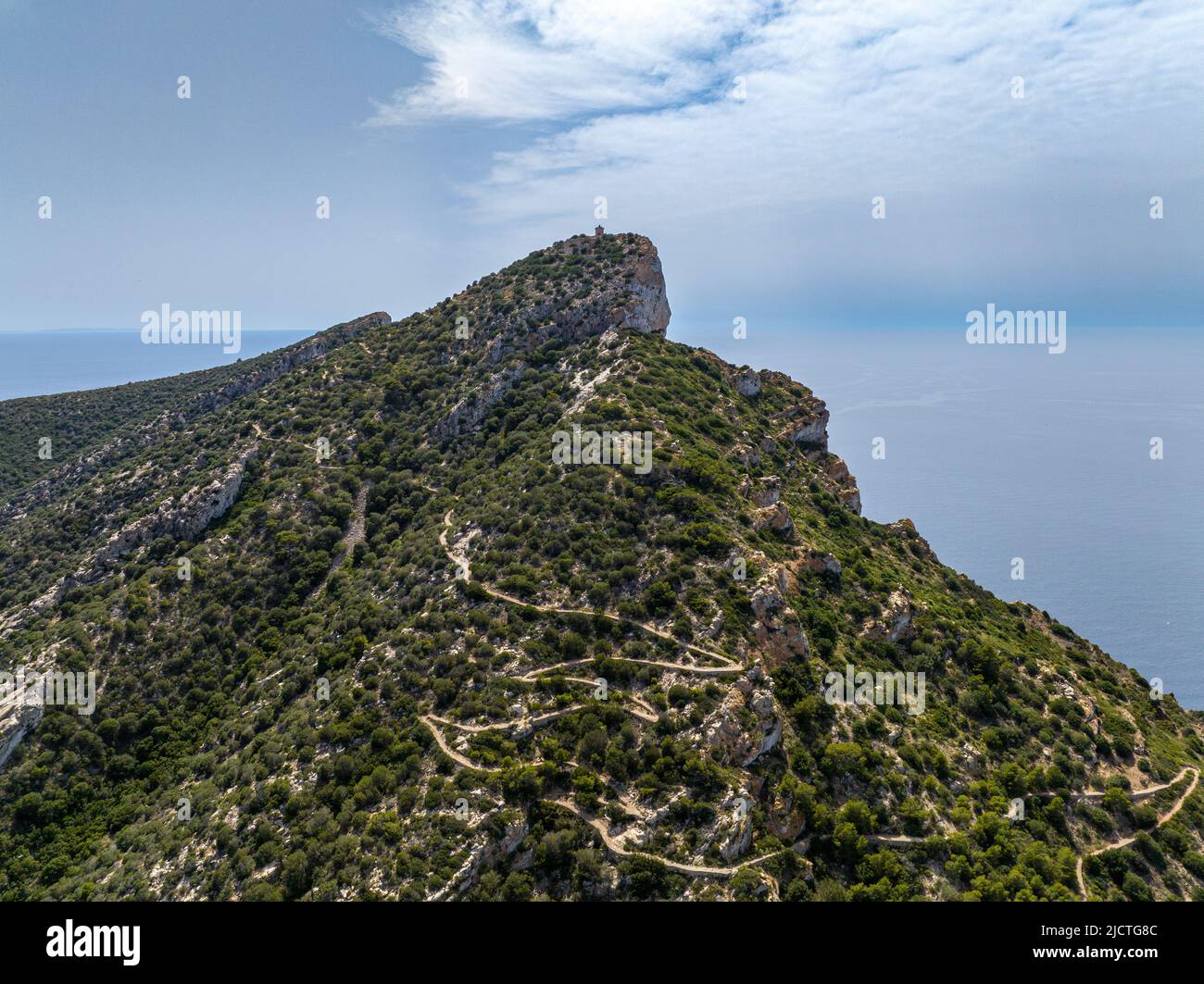 Mirador del far Vell Mallorca.is a hiking destinations for tourists located in Parc Natural SA Dragonera, Aerial view. Foto Stock