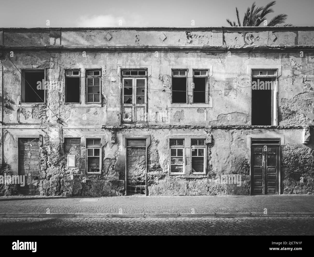 Il vecchio edificio abbandonato Foto Stock