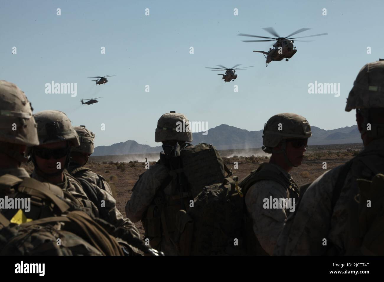 Marines DEGLI STATI UNITI in pattuglia a Kajaki, provincia di Helmond, Afghanistan. Foto Stock