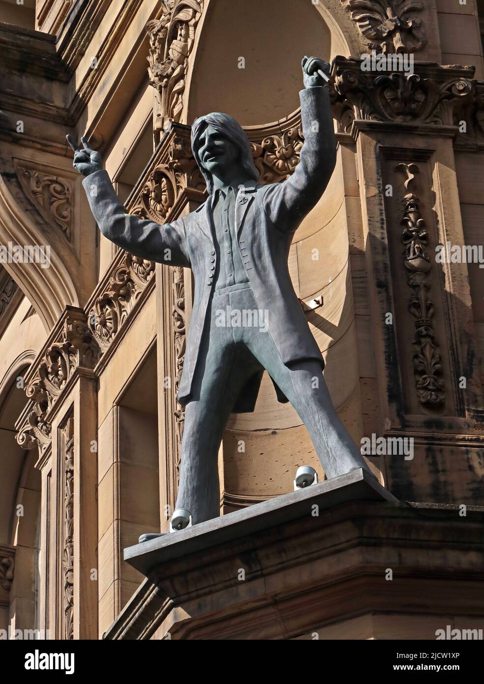 Ringo Starr - The Liverpool Beatle statue - The Fab Four, intorno all'Hard Day's Night Hotel, Central Buildings, N John St, Liverpool L2 6RR Foto Stock