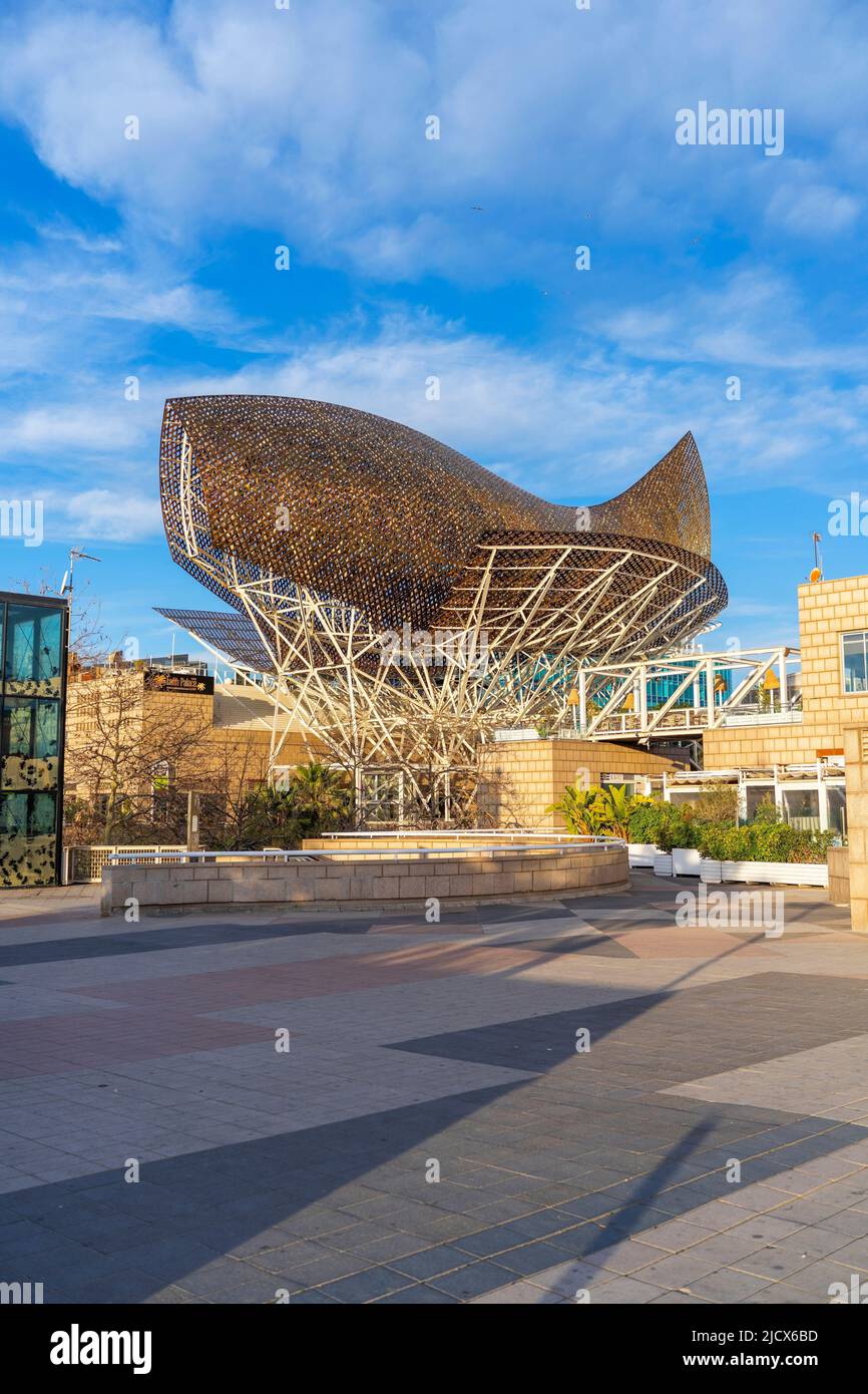 Peix (Fish), Frank Gehry, spiaggia Barceloneta, Barcellona, Catalogna, Spagna, Europa Foto Stock