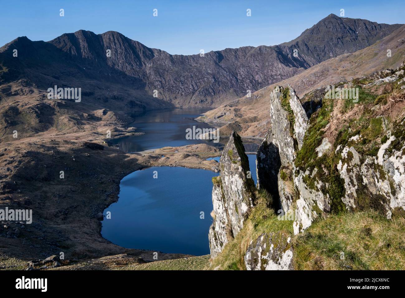 CWM Dyli, Llyn Llydaw, Mount Snowdon e il ferro di cavallo di Snowdon dalle corna, Snowdonia National Park, North Wales, Regno Unito, Europa Foto Stock