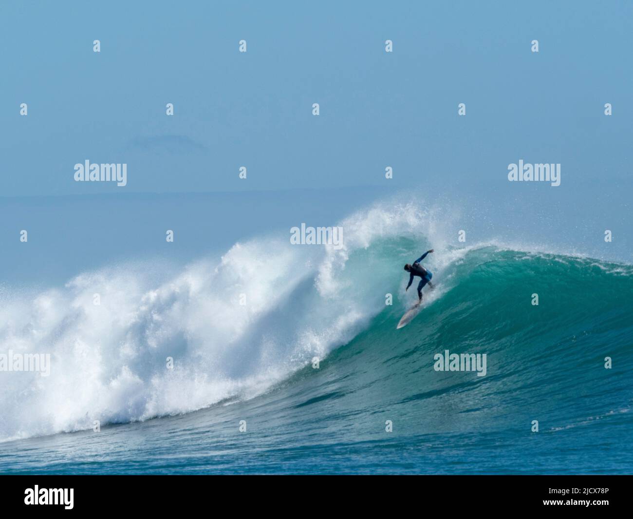 Surfista a North Reef, Lighthouse Bay, Exmouth, Australia Occidentale, Australia, Pacifico Foto Stock