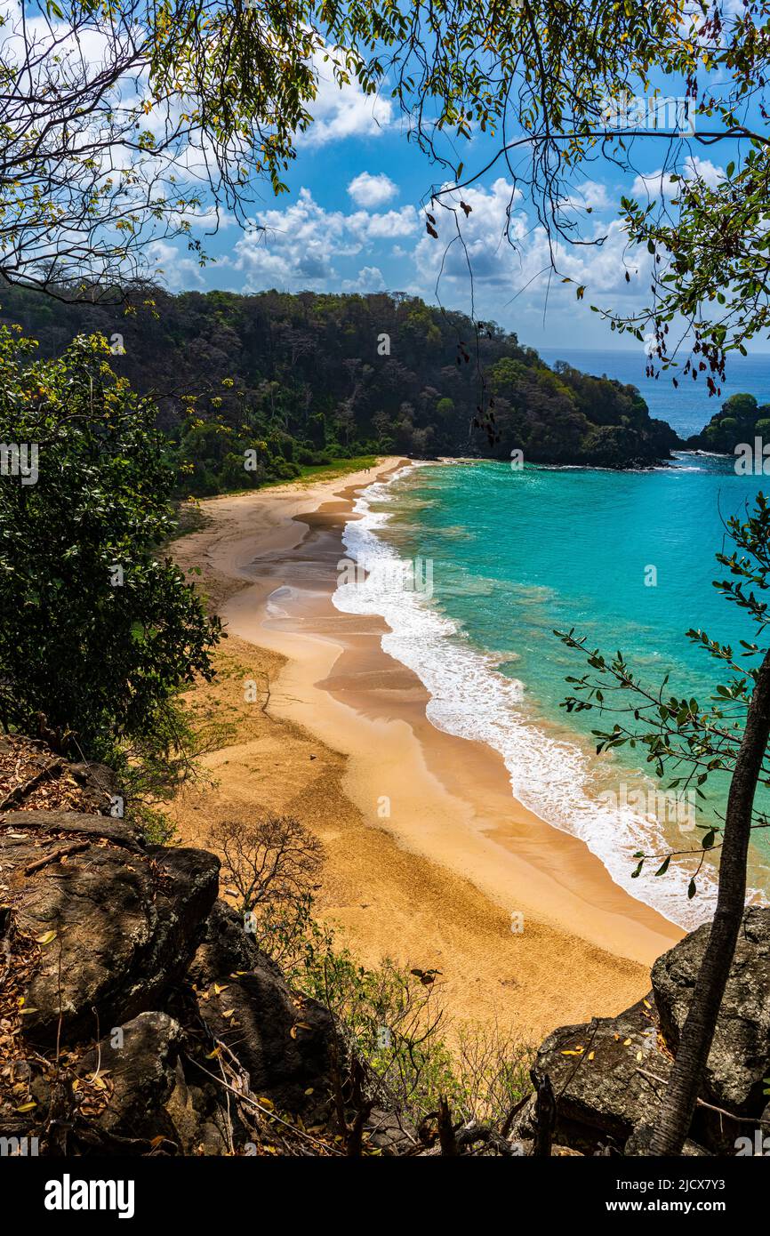 Spiaggia di Sancho famosa in tutto il mondo, Fernando de Noronha, patrimonio dell'umanità dell'UNESCO, Brasile, Sud America Foto Stock