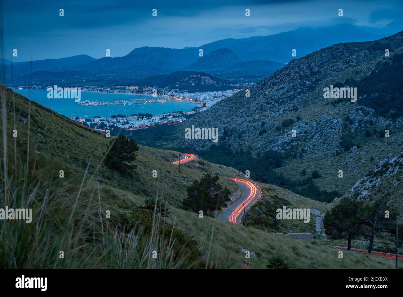 Vista dei semafori sulla strada per Port de Pollenca a Mirador es Colomer, Pollenca, Maiorca, Isole Baleari, Spagna, Mediterraneo, Europa Foto Stock
