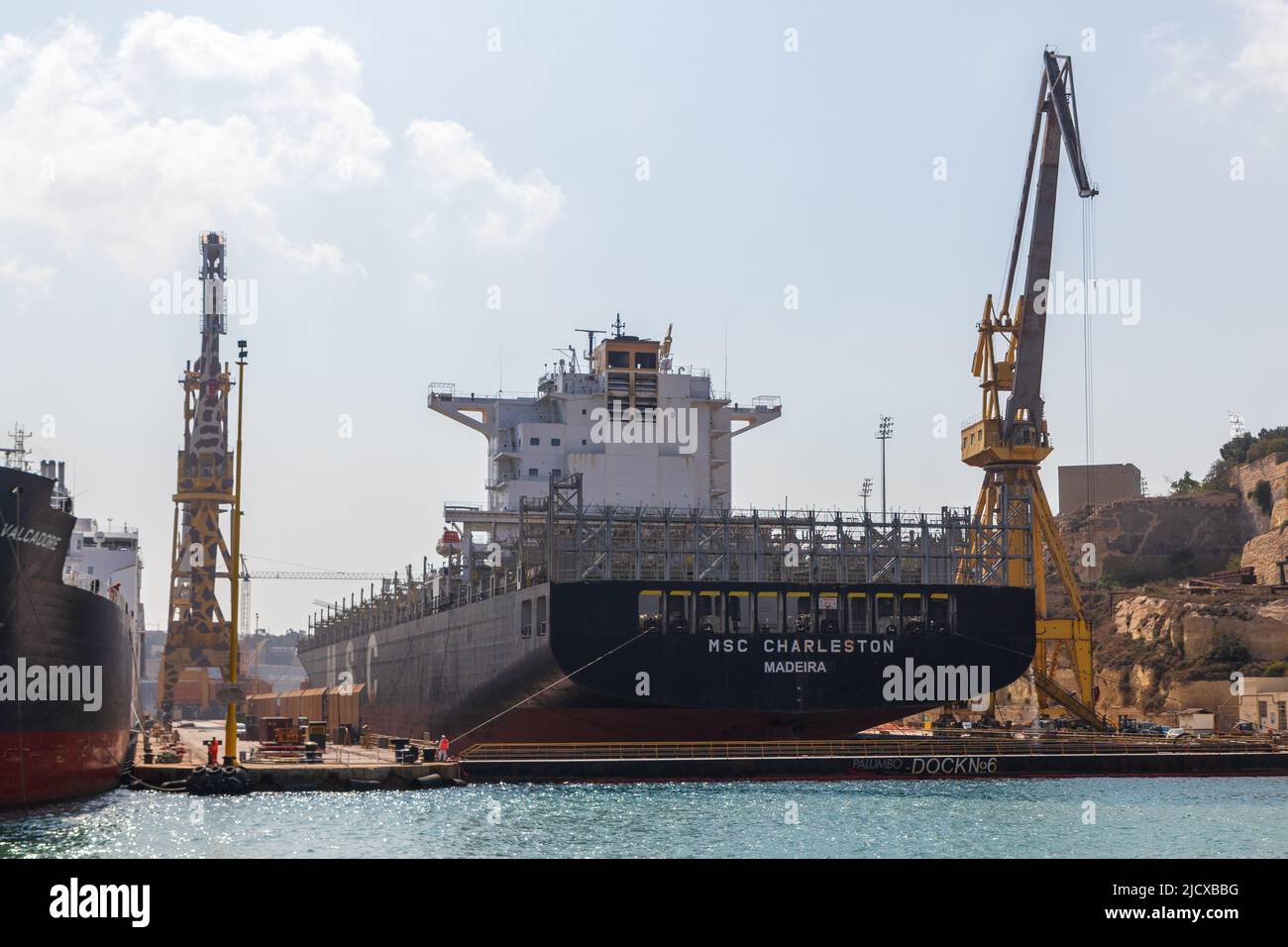 Nave in manutenzione a Malta Foto Stock