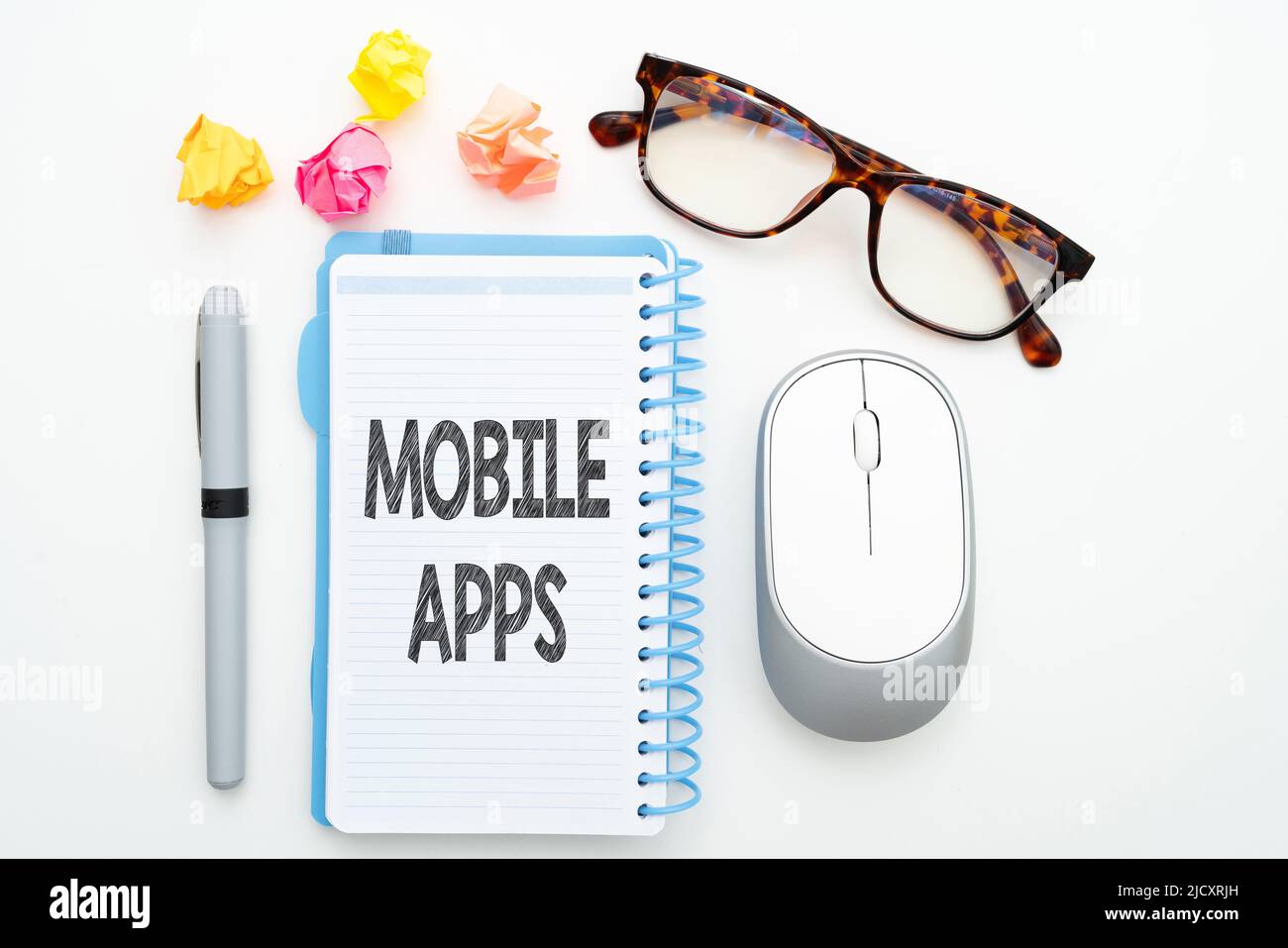 Didascalia di testo che presenta le app mobili. Panoramica aziendale piccoli programmi sono realizzati per funzionare su telefoni come app store o app store flashy School Office Foto Stock