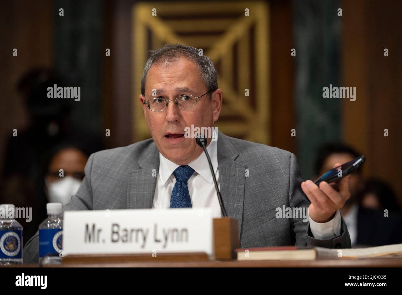 Barry Lynn, direttore esecutivo dell'Open Markets Institute, testimonia durante il sottocomitato giudiziario del Senato sulla politica della concorrenza, l'antitrust e l'audizione dei diritti dei consumatori per esaminare l'impatto del consolidamento sulle famiglie e sui consumatori, concentrandosi sulla formula del bambino e oltre, su Capitol Hill a Washington, D.C., mercoledì 15 giugno 2022. Foto di Cliff Owen/CNP/ABACAPRESS.COM Foto Stock