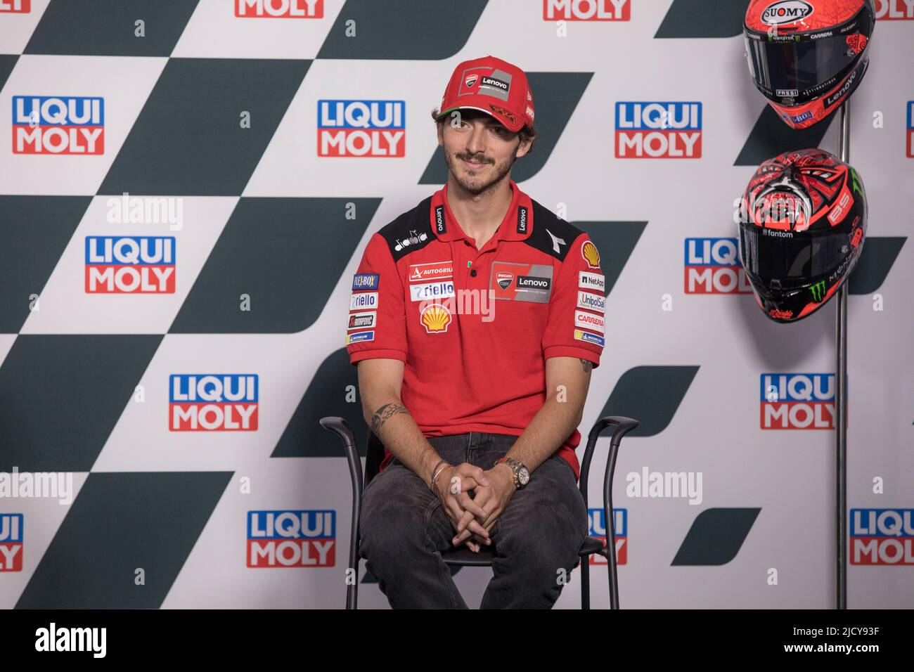 Hohenstein Ernsthal, Germania. Giugno 16th 2022. MotoGP Liqui Moly Motorrad Grand Prix Deutschland al circuito di Sachsenring, Hohenstein-Ernsthal, Germania. Nella foto: Francesco Bagnaia (ITA) del Ducati Lenovo Team durante la conferenza stampa pre-evento Foto Stock