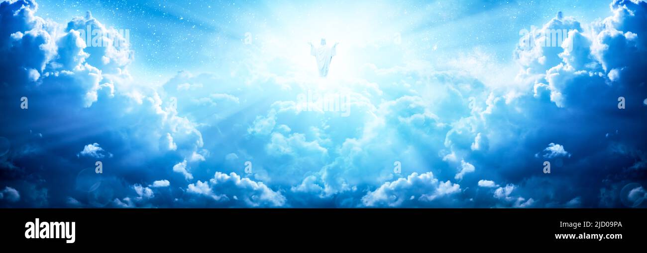 Gesù Cristo nelle nuvole del cielo con luce brillante - Ascensione / Cristo ritorno Foto Stock