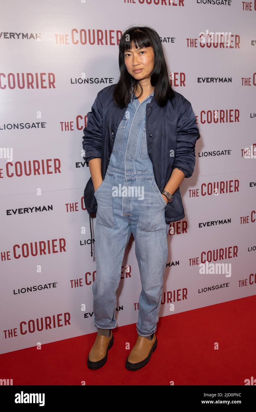 Le celebrità partecipano a Gala Screening del corriere a Everyman Broadgate con: Mimi Xu dove: Londra, Regno Unito quando: 09 ago 2021 credito: Phil Lewis/WENN Foto Stock