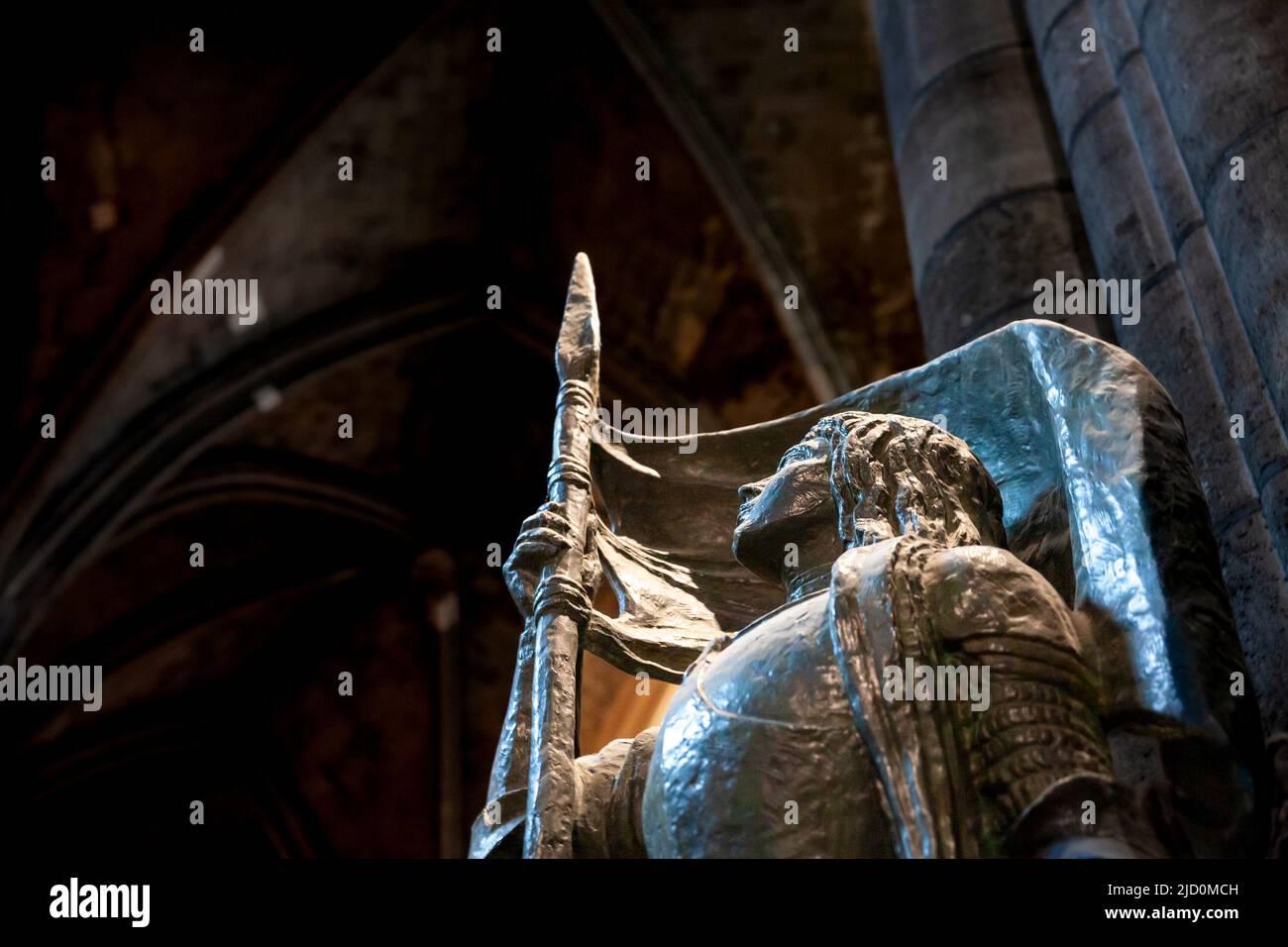 Foto della statua di Giovanna d'Arco della cattedrale di bordeaux, progettata da Antoine bourdelle nel 1910, dedicata a Jeanne d'Arc, eroina di p. Foto Stock