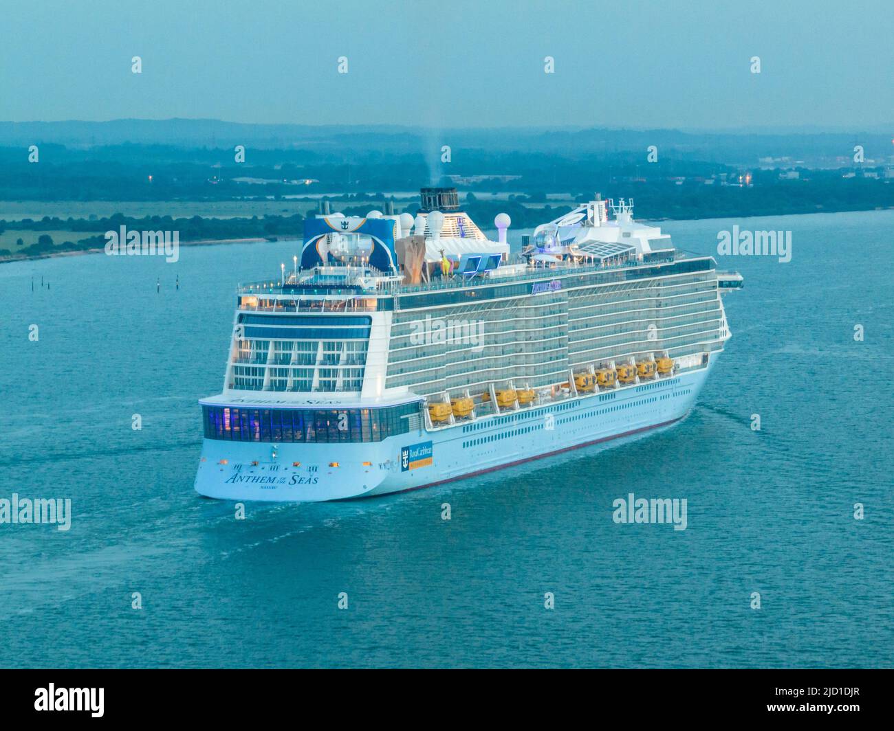 Anhem of the Seas è una nave da crociera di classe Quantum di proprietà della Royal Caribbean International e la seconda nave della sua classe. Vista aerea. Foto Stock