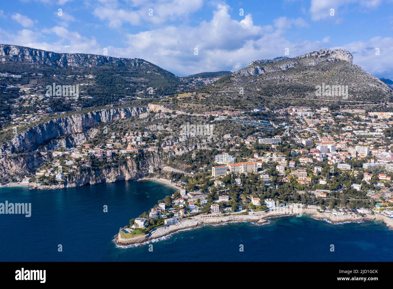 Veduta aerea della costa di Cap d'Ail con Plage Mala, in alto a destra Tete du Chien su Monaco, Dipartimento Alpes-Maritimes, Regione Provence-Alpes-Cote Foto Stock