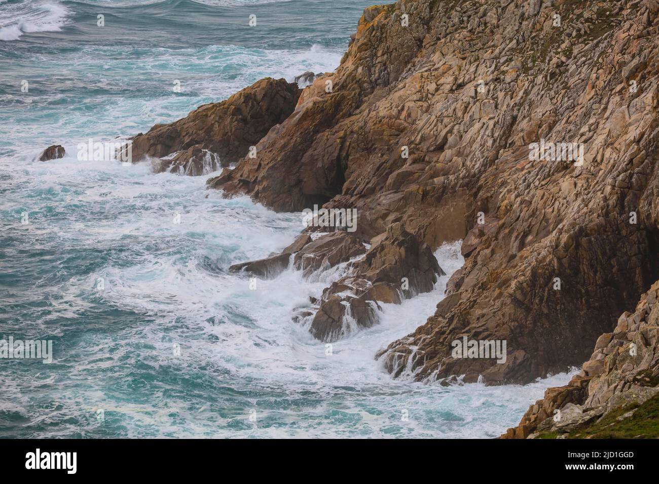 Pointe du Raz Beg ar Raz, capo roccioso, fine di Cap Sizun ad ovest del comune di Plogoff, Finistere dipartimento Penn ar Bed, Bretagna Breizh Foto Stock