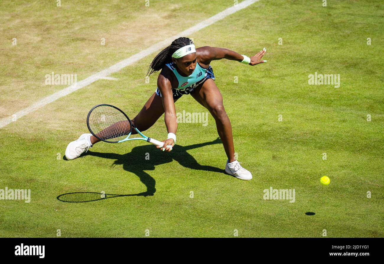 Cori Gauff degli Stati Uniti in azione contro Ann li degli Stati Uniti durante il primo round del torneo di tennis 2022 bett1Open WTA 500 il 15 giugno 2022 al Rot-Weiss Tennis Club di Berlino, Germania - Foto: Rob Prange/DPPI/LiveMedia Foto Stock