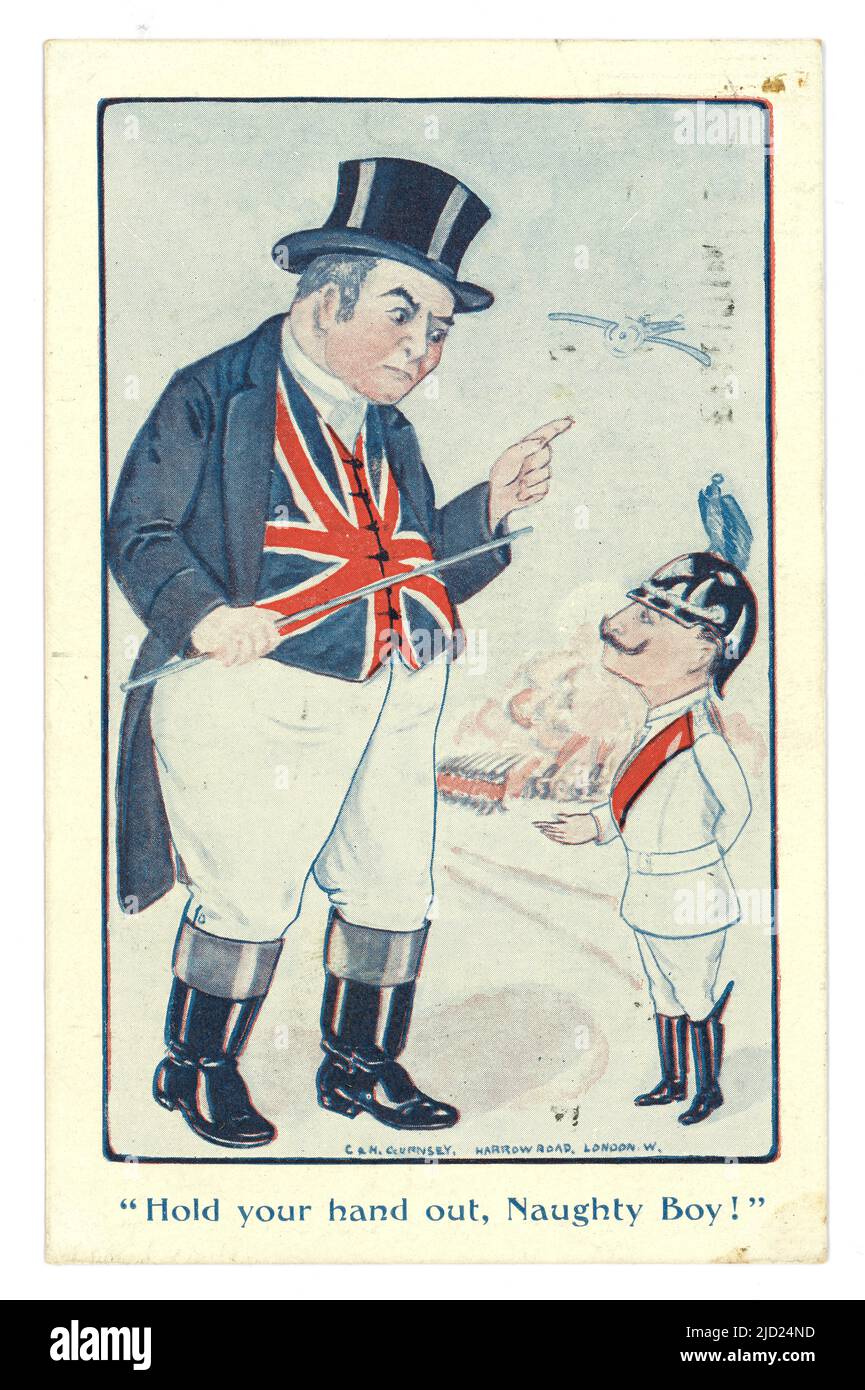 Cartolina originale del fumetto satirico del WW1, propaganda anti-Kaiser - John Bull indossando un gilet Union Jack che ammonisce Kaiser Wilhelm II, ((ultimo imperatore tedesco e re di Prussia dell'Impero tedesco) e amministra una canna. "Tieni la mano fuori da te, ragazzo cattivo" dice la didascalia. C'è un aereo che vola tra gli uomini. Cartolina pubblicata da C. & H. Gurnsey, Harrow Road, Londra, Gurnsey Series, datata, Pubblicato il 20 luglio 1915 Foto Stock