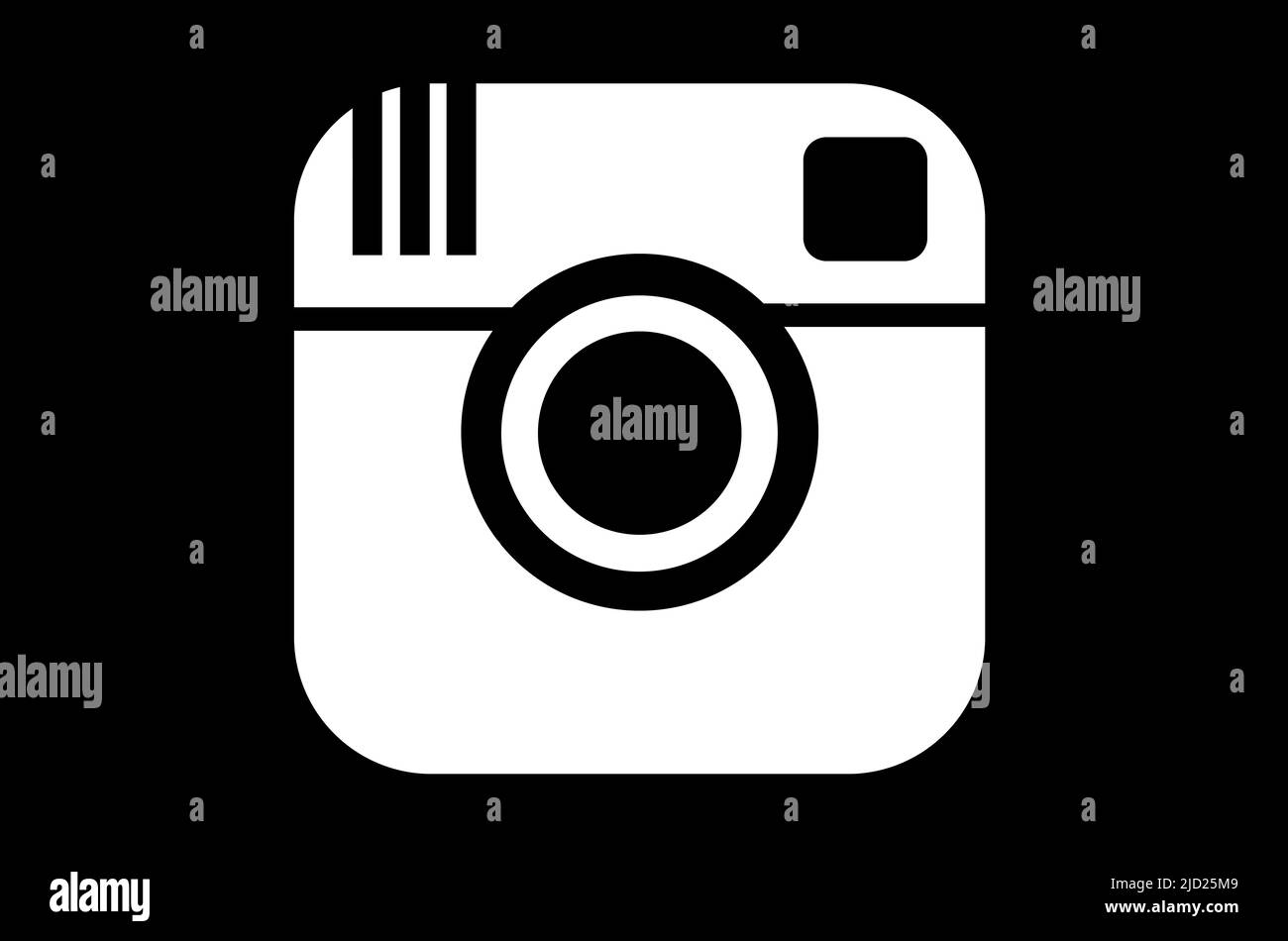 Instagram. Logo Instagram social network in bianco su sfondo nero. Social network. Disegno illustrativo. Illustrazione. Foto Stock