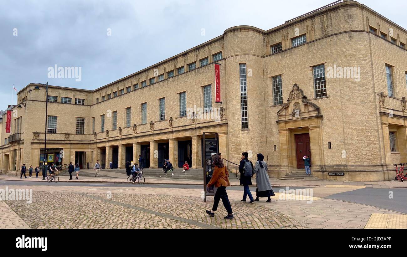 Weston Library a Oxford - OXFORD, UK - 10 GIUGNO 2022 Foto Stock